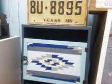 リメイクシートはもう古い?100均の手ぬぐいでカラボの扉をイメチェン