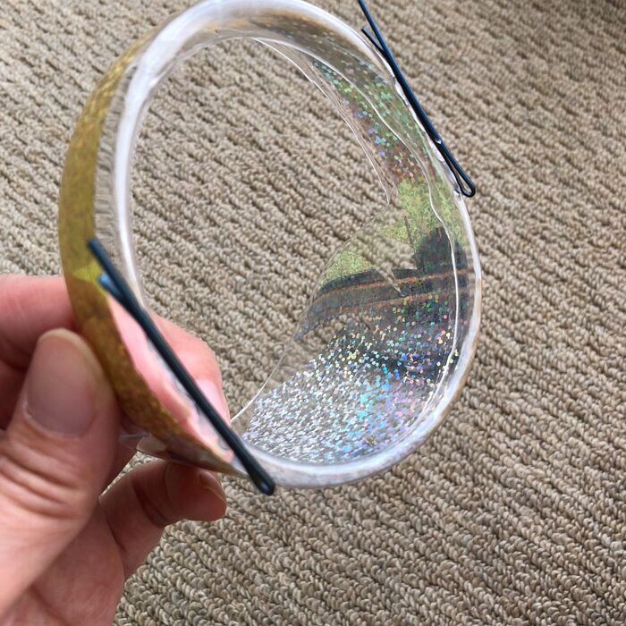 ピンを接着します