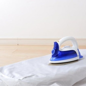 出し入れが超スムーズに!アイロン台のラクラク収納術