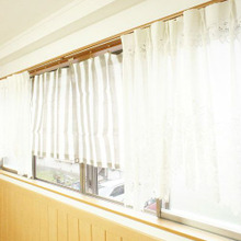 暑さ対策!セリア&ダイソー★カーテンレール利用で移動できる日差しカット!