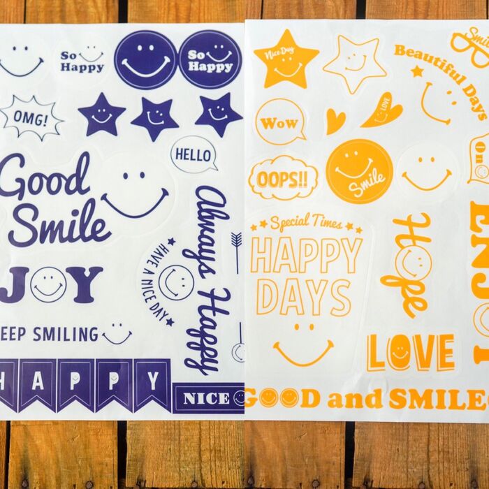 貼って剥がせる!セリアのスマイル柄のウォールステッカーで皆笑顔に☺