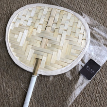 放ったらかしても絵になる♪竹うちわ