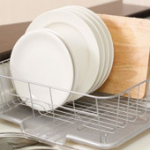 忙しいママも大助かり!食器洗いを時短するコツ