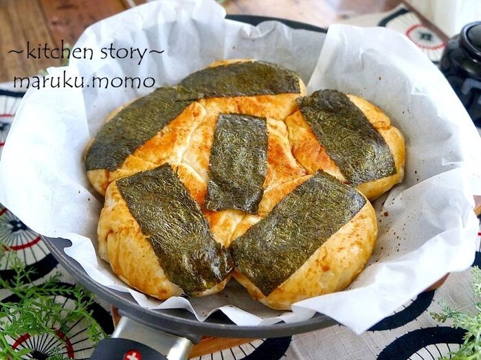 秘密のレシピ!簡単♪発酵から焼きまでフライパンで②『醤油が香ばしいチーズとろける磯辺焼き風パン』