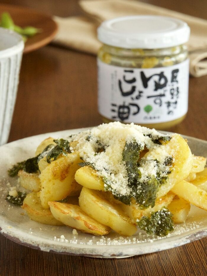 じゃがいものゆずこしょう油炒め 海苔とパルメザンチーズがけ