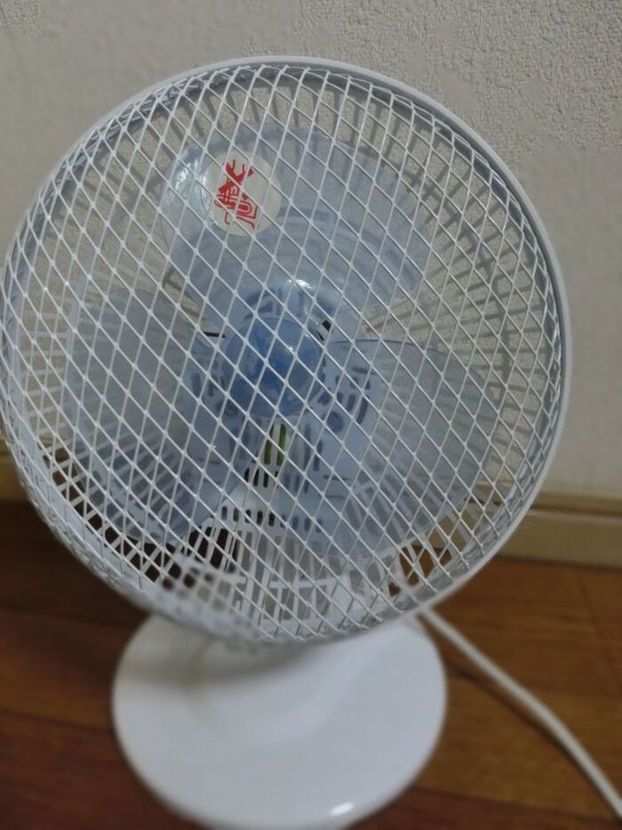 扇風機のお掃除と、埃をつきにくくする方法