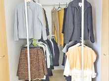 クローゼットを自由にアレンジ!ハンガーラック収納DIY