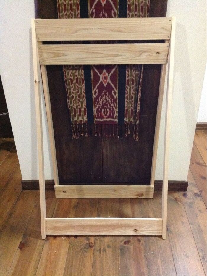 最初に内側のフレームに野地板を貼ります