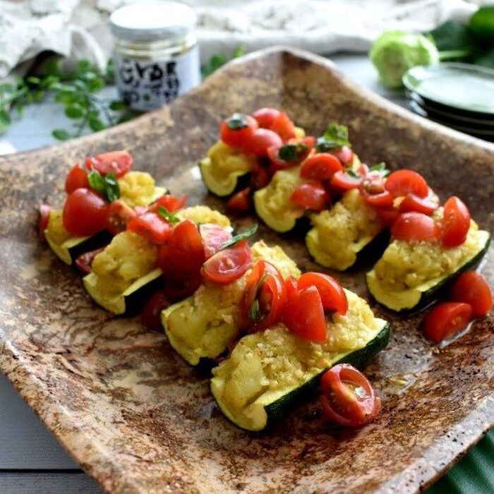 おもてなしにも最適!さわやかなゆずこしょう油でズッキーニボート