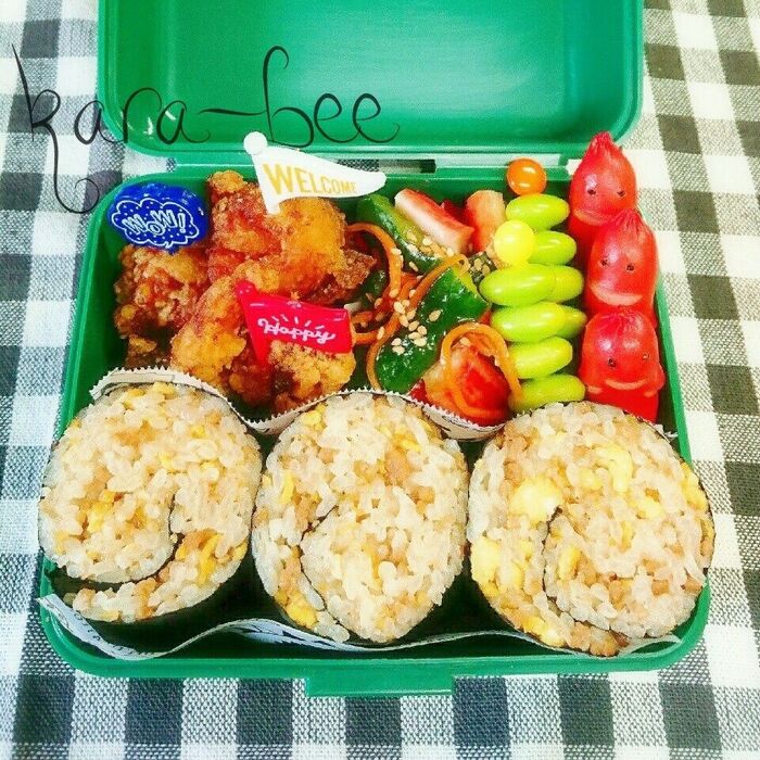 食べたらそぼろ丼♪うずまきおにぎりでムスコの運動会弁当