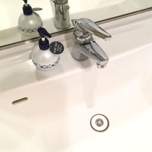 コスパも見た目もイイ☆洗面台の排水口のごみ受けを取り換えて掃除を楽に♪