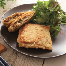 美味しい缶の汁もコレでぎゅっと!簡単ヘルシー♪さばみそ煮缶と薄揚げでキャベツメンチ風