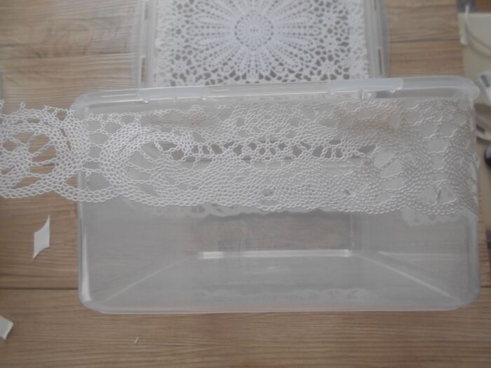 レースをくっ付ける。