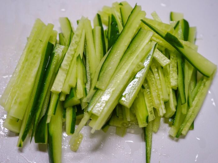 きゅうりは千切りにする