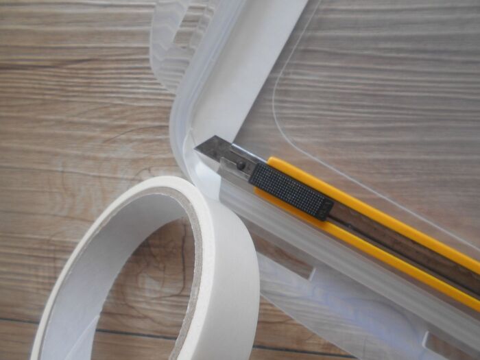 カーブがかった所はカッターで綺麗に処理。