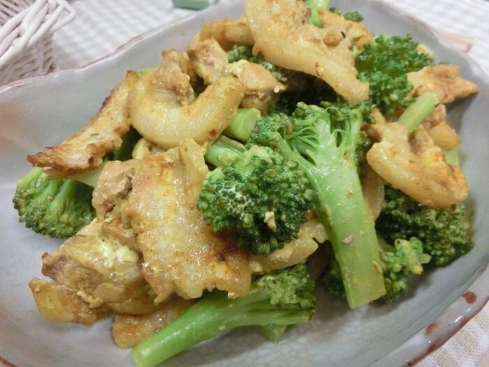 3.黒胡椒を振る