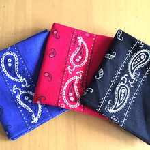 ダイソーのバンダナをファッション小物として使おう