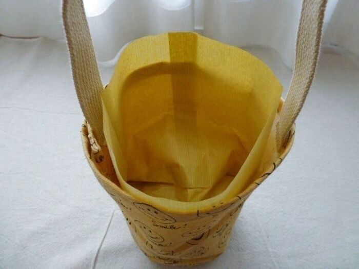 ゴミ袋をセットします