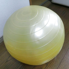 驚くほどスッキリ&さっぱり♪ バランスボールの一発手入れ法