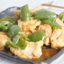 ピーマンと鶏胸肉の中華風炒め物