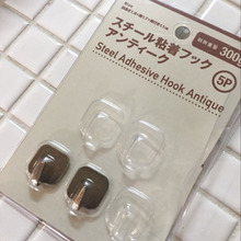 100均のフックは扉裏収納にかかせなかった!