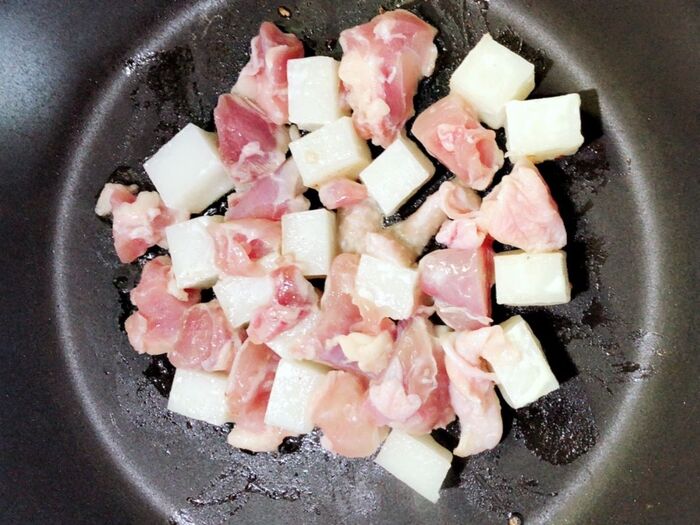 フライパンで焼きます