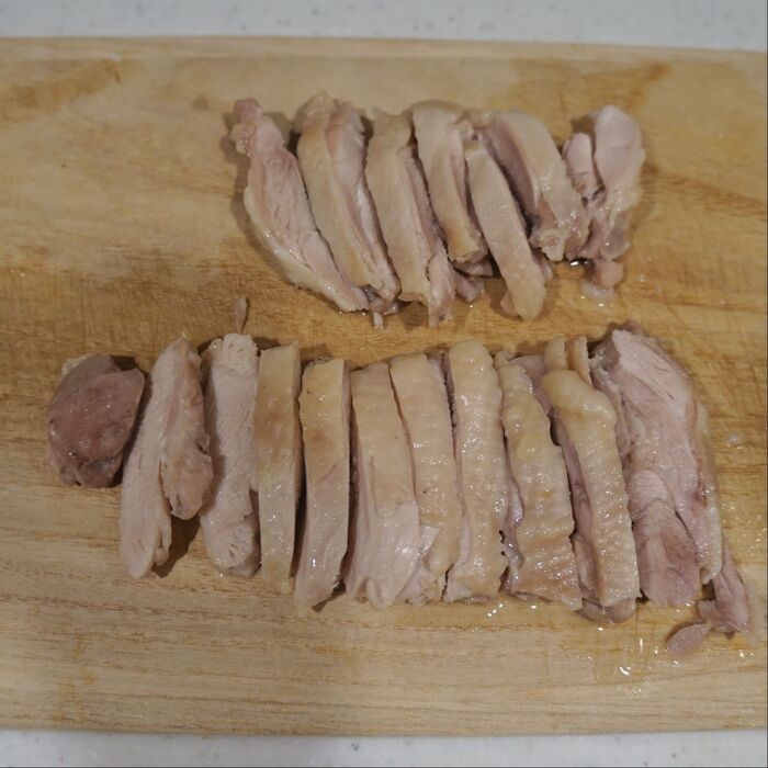 薄切りにして盛り付けて完成です。