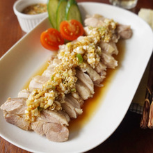 火を使わず簡単!香味野菜が食欲をそそるレンジ蒸し鶏