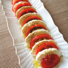 トマトとモッツァレラのカプレーゼ