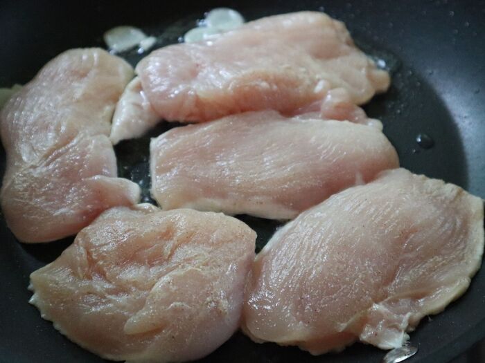 フライパンで焼く。