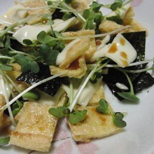 焼きたての油揚げを和えるだけ♪ ビールが進む☆ 揚げ海苔チーズ和え