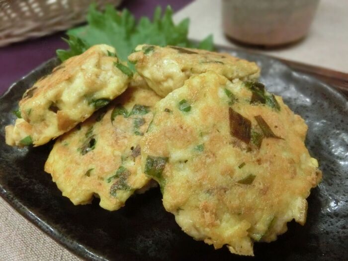 お手軽☆ 厚揚げだからこの食感♪ つぶし厚揚げとサバのミニバーグ