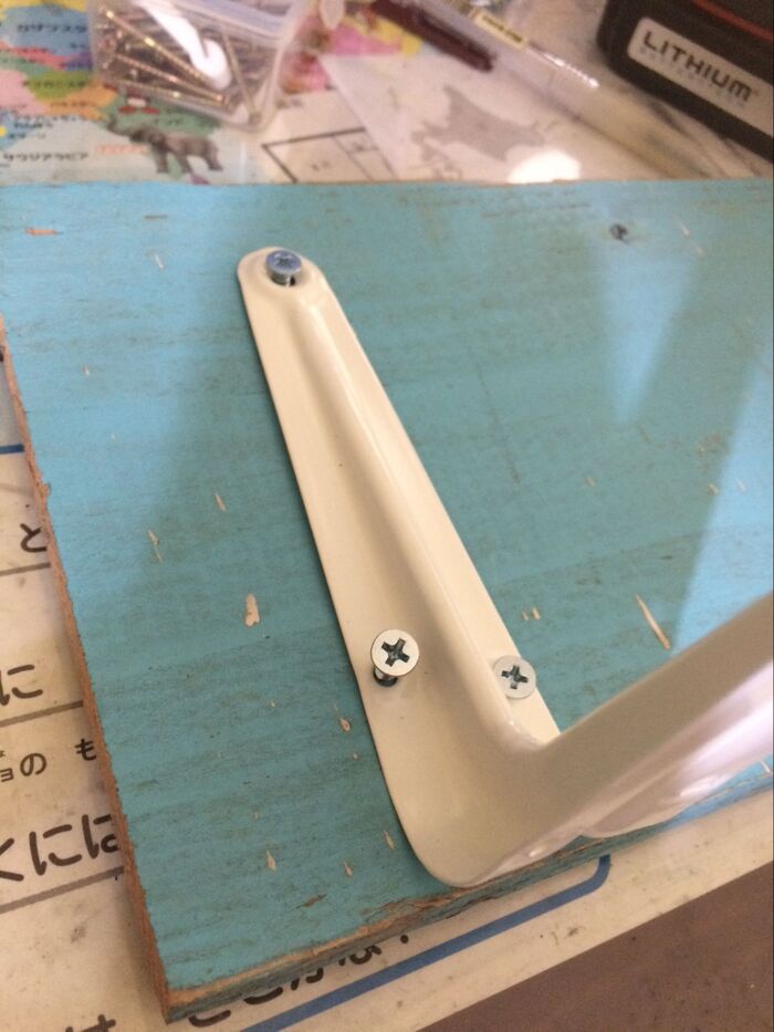 棚受けを取り付けるときのコツは…