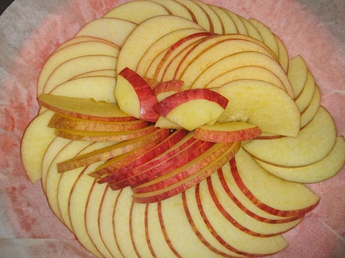 林檎を並べる。