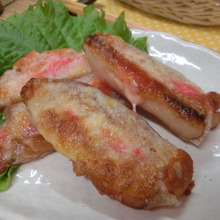 3分おつまみ☆ さつま揚げと紅生姜のライスペーパーチーズ巻き焼き