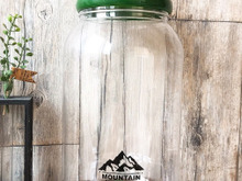 まさか300円で?!ダイソーのドリンクディスペンサーみたいな容器