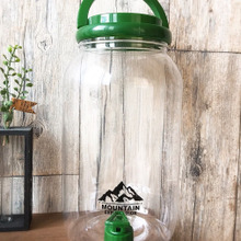 まさか300円で?!ダイソーのドリンクディスペンサーみたいな容器