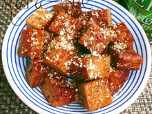 簡単3分!ビールが進む♪サイコロハンバーグのペッパーチーズ照り焼き