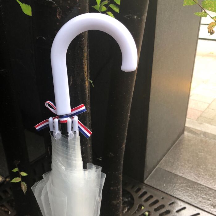材料費ゼロ円!ビンボー症が役立ったビニ傘のキュートな目印♪