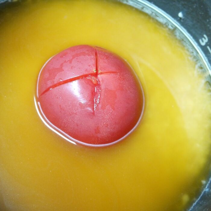 炊飯器に材料を入れるだけ