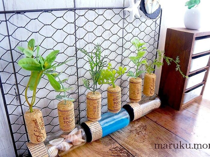 スパイス空きビンと100均雑貨で作るオブジェ♪海に忘れたあの日の小瓶(ライト付き)