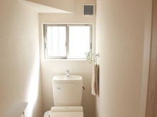 トイレの収納・狭くても大丈夫!無印グッズ2つで簡単に収納スペースを増やす方法♪