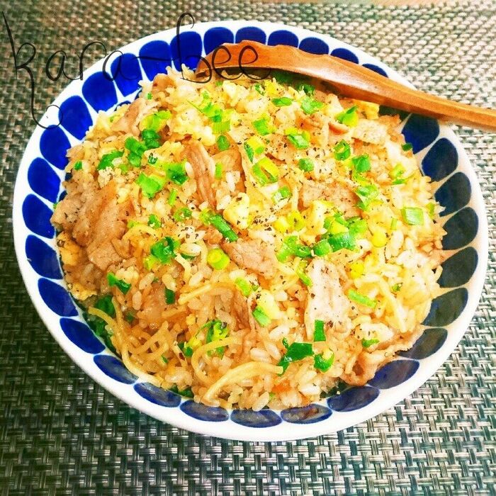 夏バテを吹き飛ばせ♪スタミナ香ばし醤油の食べラーそば飯