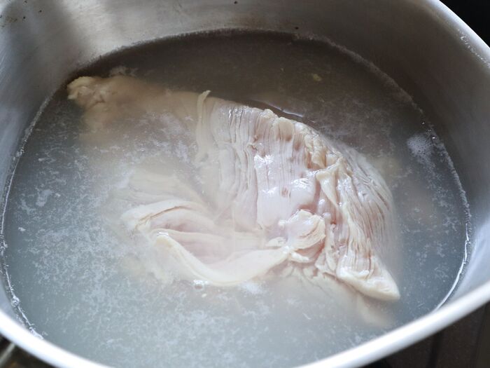 昆布水で茹で鶏