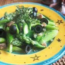 フライパンで簡単♪アスパラガスとアンチョビのアヒージョ