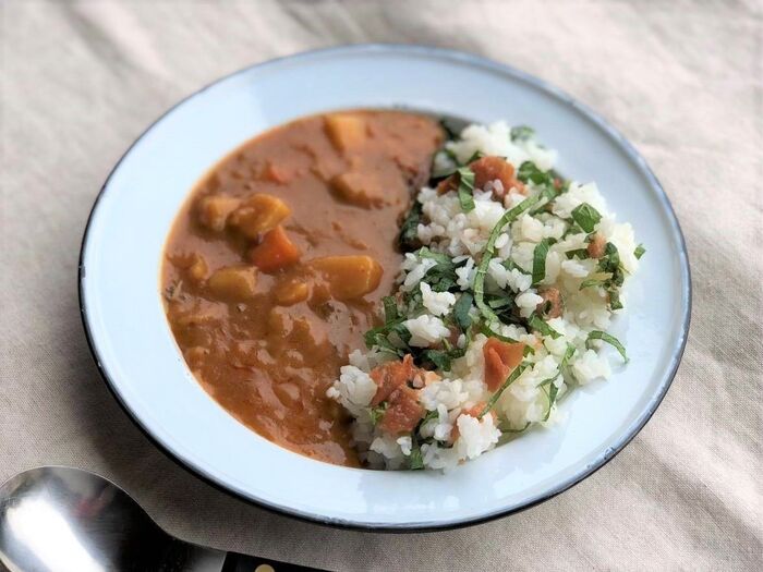 夏バテしちゃう日でも食べられる さっぱり梅バターごはんカレー
