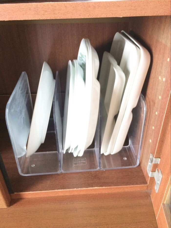 重たい食器は立てて収納