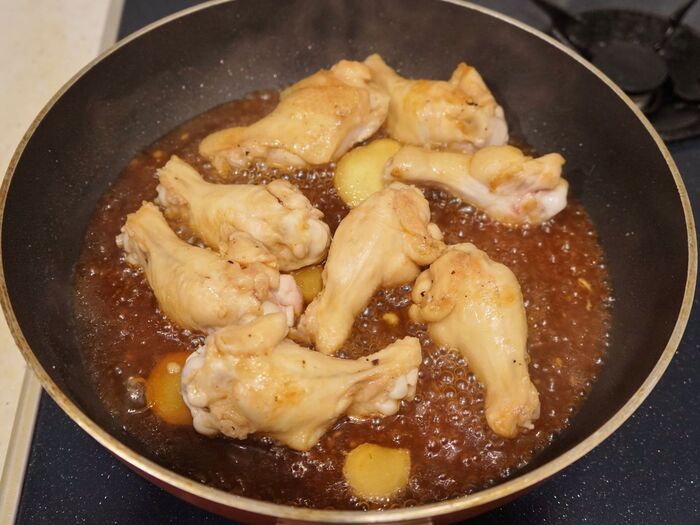 調味料を加えます。