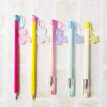 ダイソーの可愛いビーズで簡単ハンドメイド(2) 鉛筆&ペンのゆらゆら飾り♪