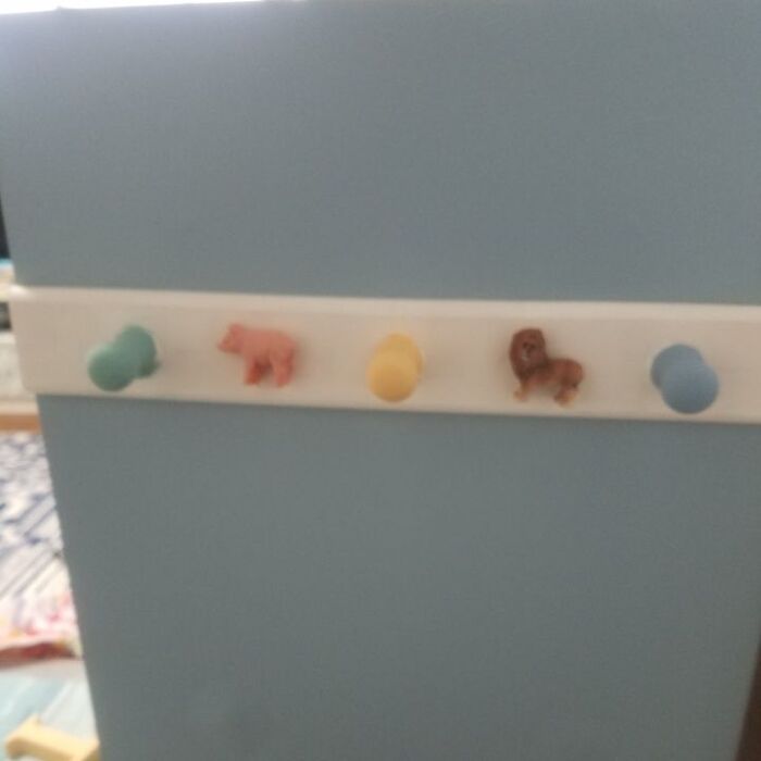【100均リメイク】ミニチュアの動物たちでフックをDIY